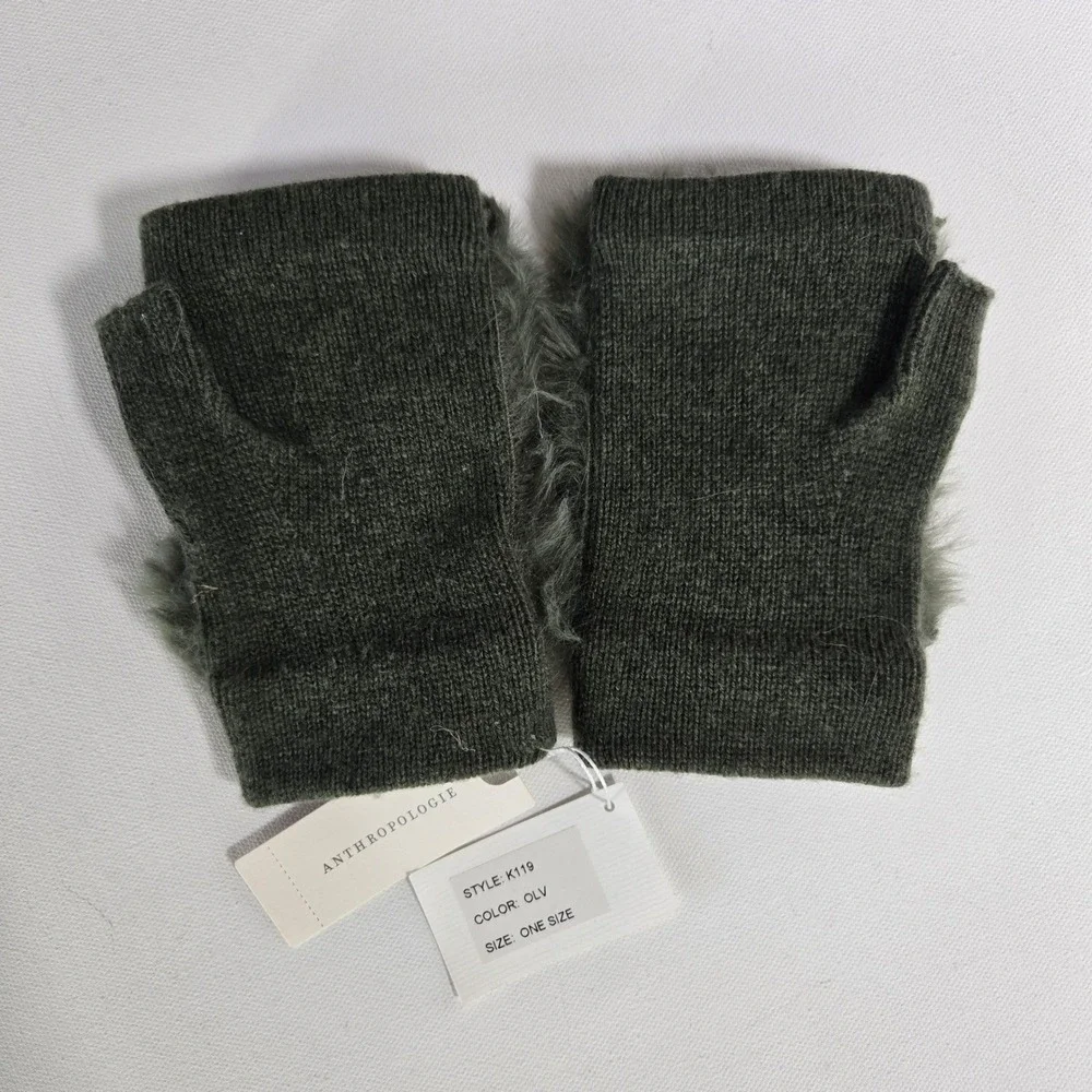 Carolina Amato Anthropologie Green Wool Cashmere Faux Fur Fingerless Gloves NEW